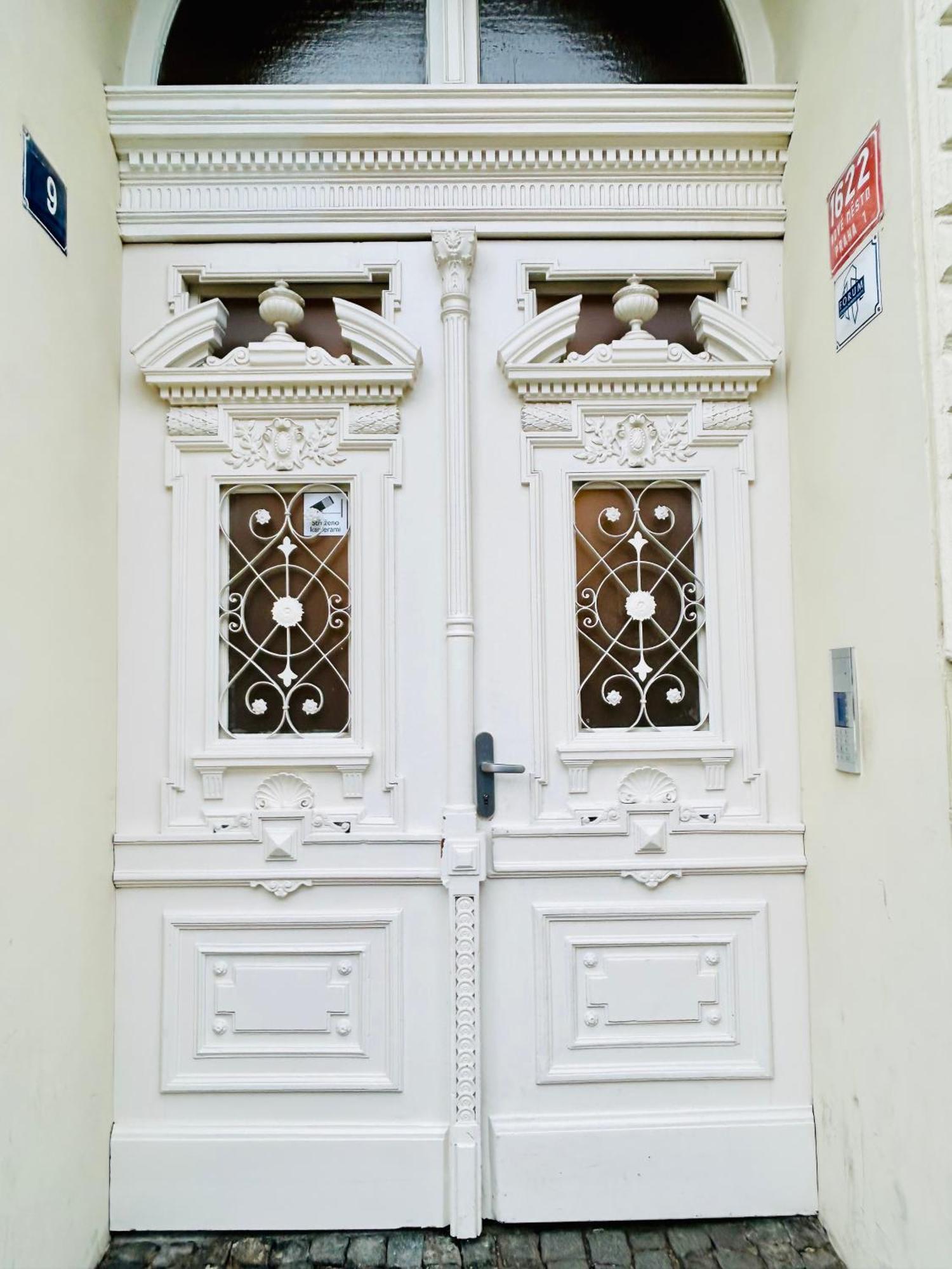 New Design & Style Apartments 50M From Wenceslas Square Πράγα Εξωτερικό φωτογραφία