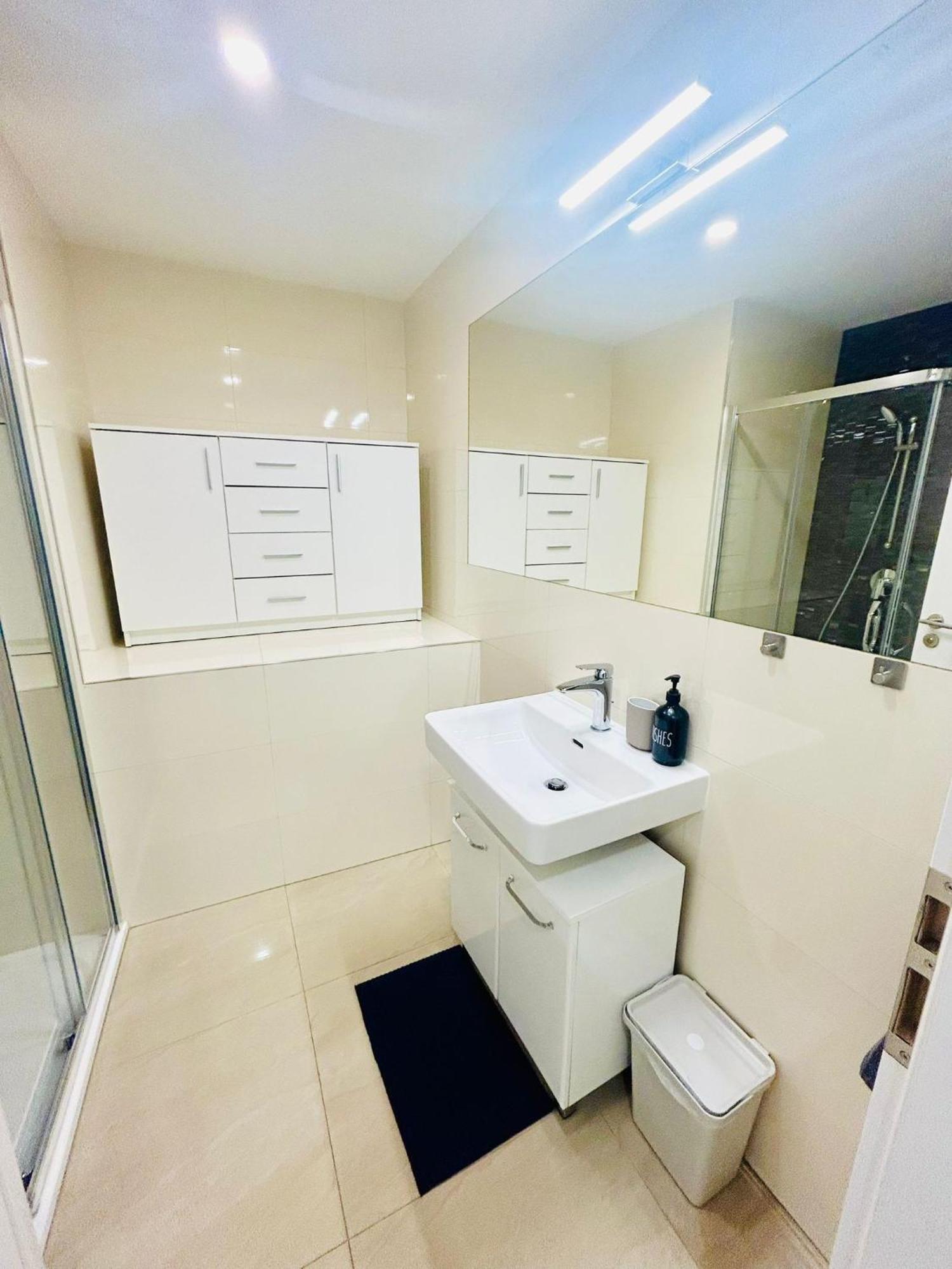 New Design & Style Apartments 50M From Wenceslas Square Πράγα Εξωτερικό φωτογραφία